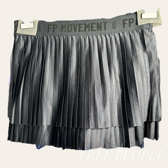 FREE PEOPLE MOVEMENT - BLACK ON DECK SKORT (SZ LRG) (NWT) - Picture 4 of 7